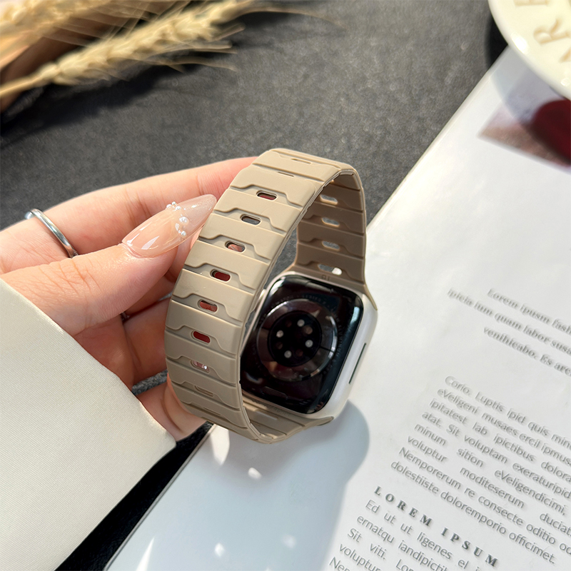 Silicone Magnetic Watch Strap iWatch.Dragon Scale Silicone Magnetic Watch Strap