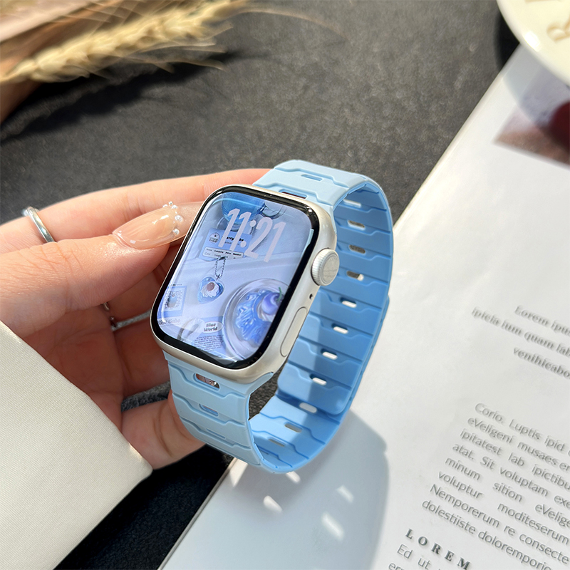 Silicone Magnetic Watch Strap iWatch.Dragon Scale Silicone Magnetic Watch Strap