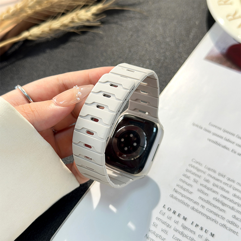 Silicone Magnetic Watch Strap iWatch.Dragon Scale Silicone Magnetic Watch Strap