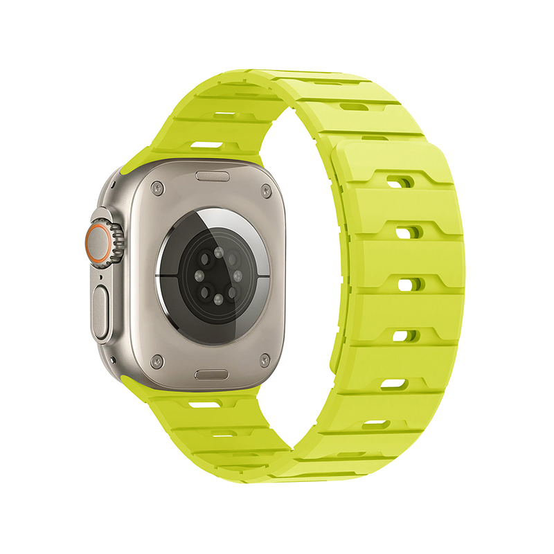 How does a silicone magnetic watch strap ensure a secure and reliable magnetic connection?